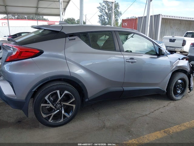 Toyota C-HR XLE 2019 JTNKHMBX4K1055918 Image 14