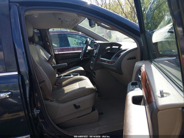 Продажа на аукционе авто 2013 Chrysler Town & Country Touring-l, vin: 2C4RC1CG6DR716071, номер лота: 44851822