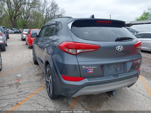 2017 HYUNDAI TUCSON KM8J3CA27HU304231 Photo 2