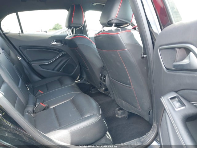 WDCTG4GB0HJ321351 Mercedes-Benz Gla 250 4matic