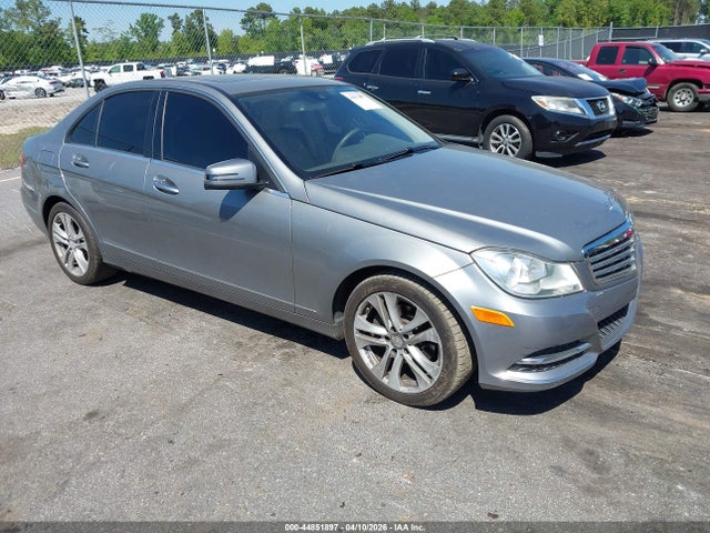 2013 MERCEDES-BENZ C 250 WDDGF4HB1DR294705