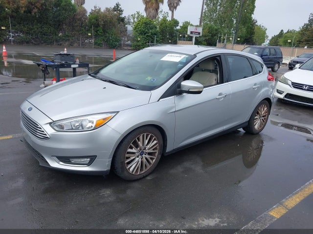 2015 FORD FOCUS 1FADP3N26FL355096 Photo 1