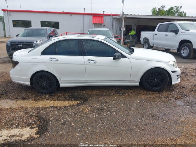 Продаж на аукціоні авто 2013 Mercedes-benz C 300 Sport 4matic, vin: WDDGF8AB4DG054173, номер лоту: 44851929