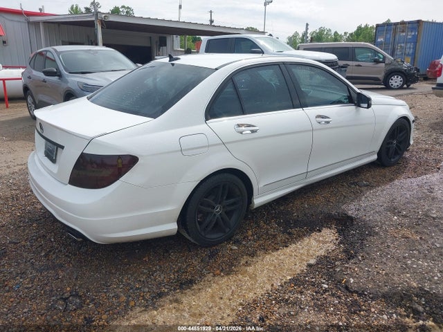 Продаж на аукціоні авто 2013 Mercedes-benz C 300 Sport 4matic, vin: WDDGF8AB4DG054173, номер лоту: 44851929