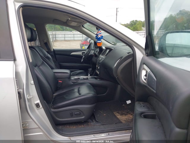 Продажа на аукционе авто 2017 Nissan Pathfinder Sl, vin: 5N1DR2MN3HC637611, номер лота: 44851943