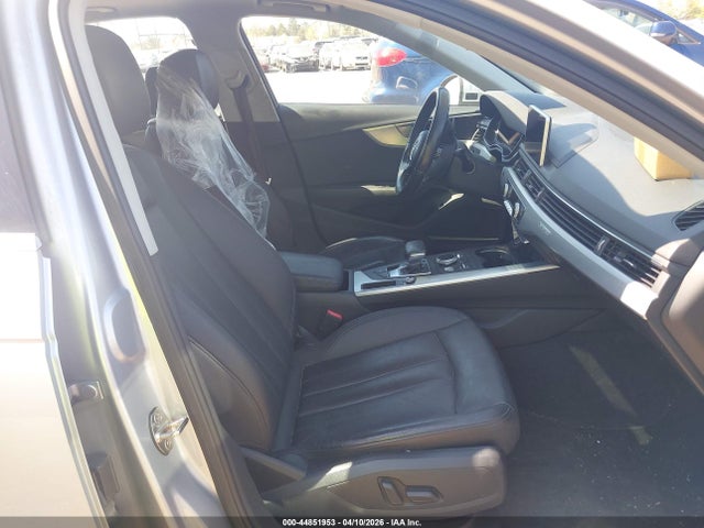 2017 AUDI A4 WAUENAF46HN014102 Photo 4