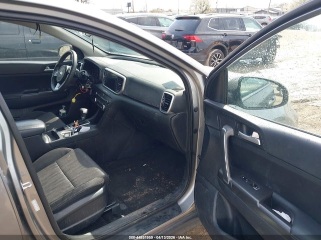 Продажа на аукционе авто 2021 Kia Sportage Lx, vin: KNDPMCAC0M7879638, номер лота: 44851959