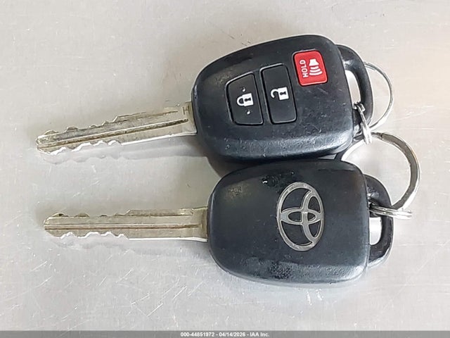 JTDKDTB36G1127961 Toyota Prius C Two