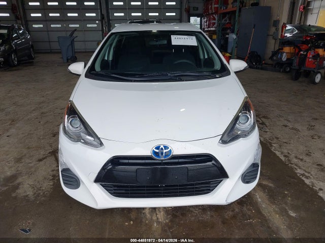 JTDKDTB36G1127961 Toyota Prius C Two