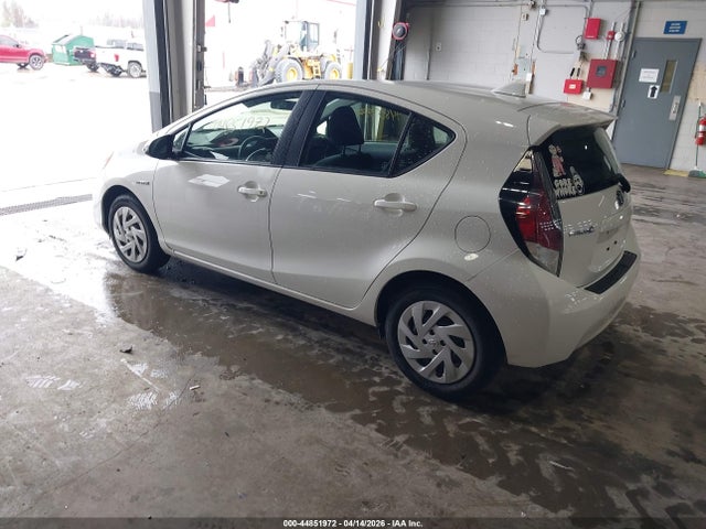 JTDKDTB36G1127961 Toyota Prius C Two