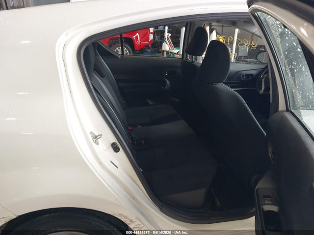 JTDKDTB36G1127961 Toyota Prius C Two