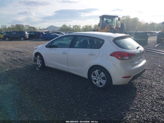 44851978 :رقم المزاد ، KNAFK5A87G5618741 vin ، 2016 Kia Forte Lx مزاد بيع