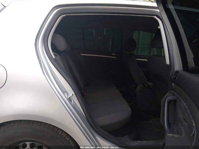2007 Volkswagen Rabbit 4-door მანქანა იყიდება აუქციონზე, vin: WVWDR71KX7W249137, აუქციონის ნომერი: 44851980