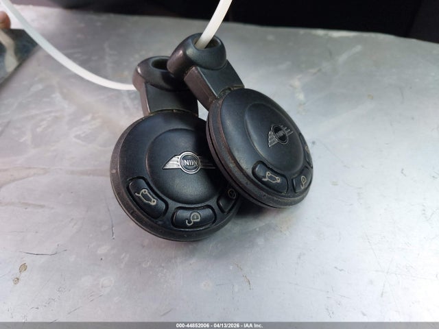 2012 MINI COOPER WMWSU3C58CT369730 Photo 10