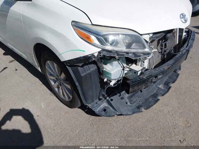 5TDDK3DC8FS115047 Toyota Sienna Limited Premium 7 Passenger