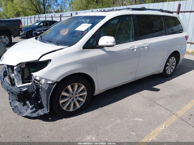 5TDDK3DC8FS115047 Toyota Sienna Limited Premium 7 Passenger
