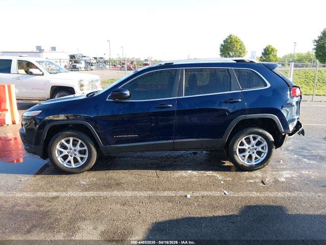 2016 Jeep Cherokee Latitude მანქანა იყიდება აუქციონზე, vin: 1C4PJMCS0GW121988, აუქციონის ნომერი: 44852030