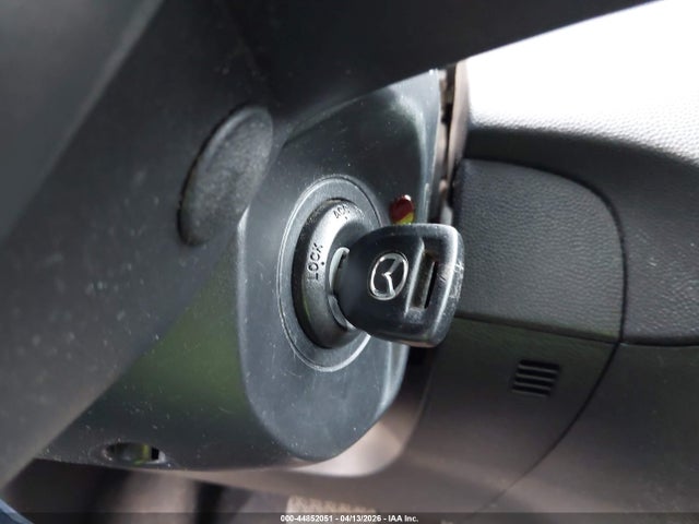 2011 MAZDA MAZDA3 JM1BL1UF9B1378867 Photo 10