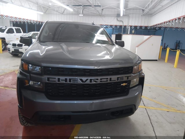 1GCPYBEK9LZ313402 Chevrolet Silverado 1500 4wd Standard Bed Custom