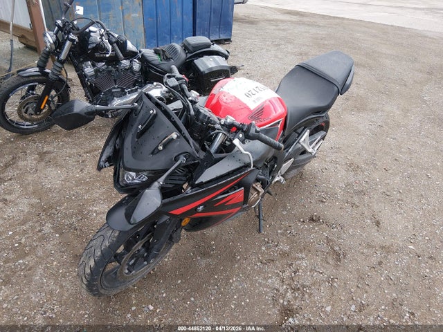 Honda Cbr650 F 2018 MLHRC7402J5400516 Image 2