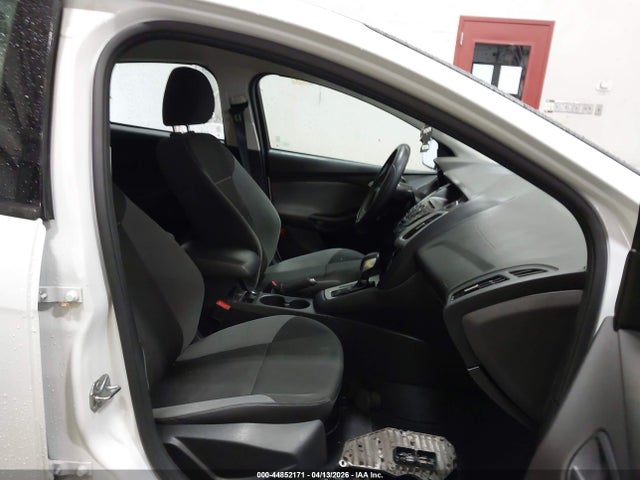 1FADP3F29EL373850 Ford FOCUS SE