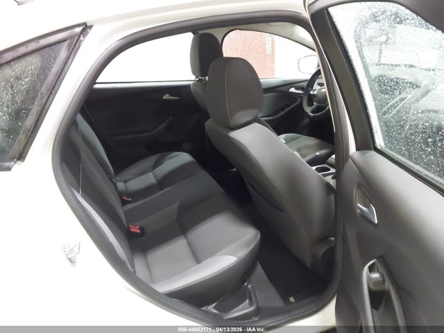 1FADP3F29EL373850 Ford FOCUS SE
