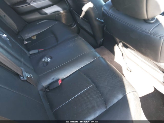 44852210 :رقم المزاد ، JN1CV6AP1FM580876 vin ، 2015 Infiniti Q40 مزاد بيع
