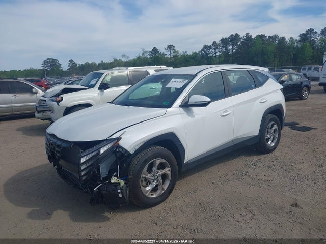 5NMJACAE8NH114915 Hyundai TUCSON SE