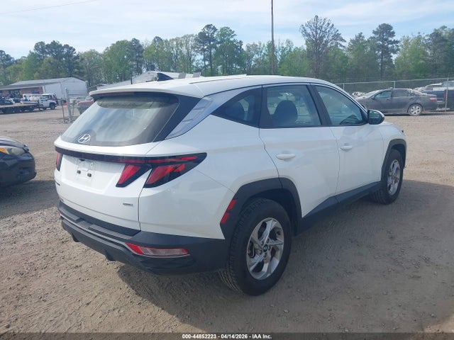 5NMJACAE8NH114915 Hyundai TUCSON SE