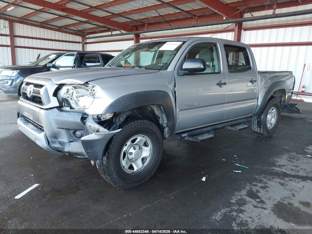 Toyota Tacoma Prerunner 2015 5TFJX4GN2FX049189 Image 2