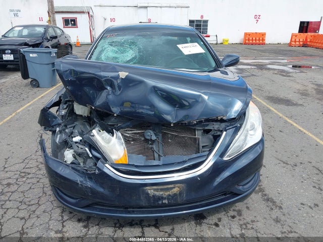 2013 Hyundai Sonata Gls მანქანა იყიდება აუქციონზე, vin: 5NPEB4AC3DH518256, აუქციონის ნომერი: 44852365