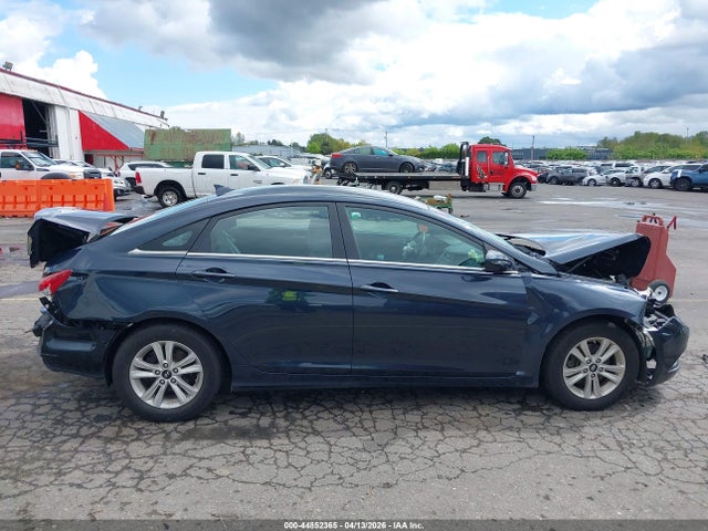 2013 Hyundai Sonata Gls მანქანა იყიდება აუქციონზე, vin: 5NPEB4AC3DH518256, აუქციონის ნომერი: 44852365