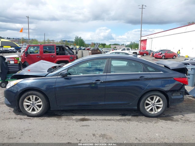 2013 Hyundai Sonata Gls მანქანა იყიდება აუქციონზე, vin: 5NPEB4AC3DH518256, აუქციონის ნომერი: 44852365