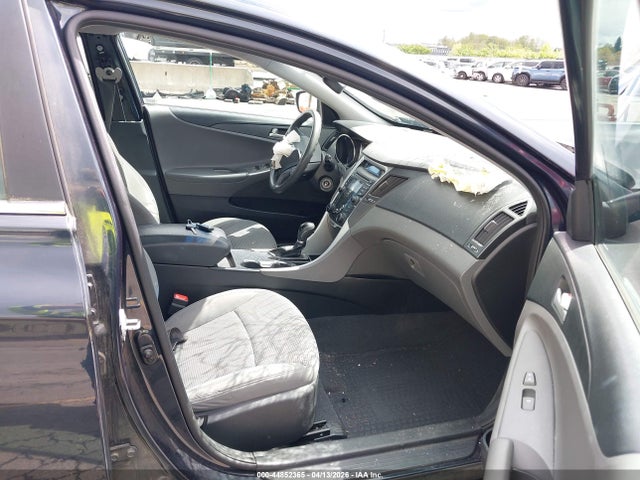2013 Hyundai Sonata Gls მანქანა იყიდება აუქციონზე, vin: 5NPEB4AC3DH518256, აუქციონის ნომერი: 44852365