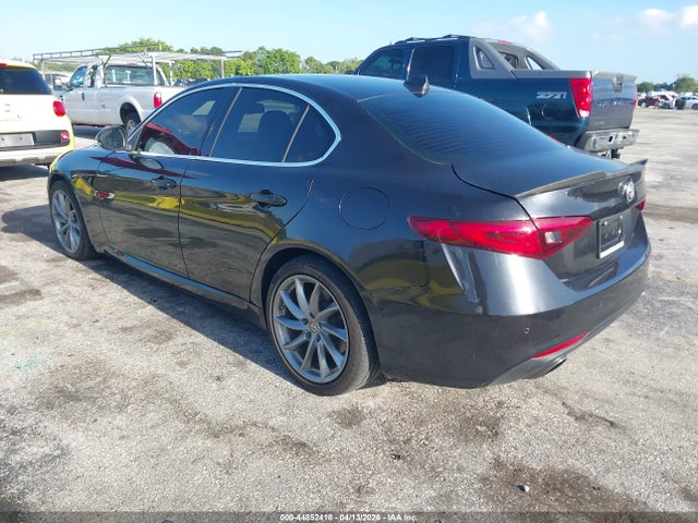 2017 ALFA ROMEO GIULIA ZARFAEBN7H7544582 Photo 2