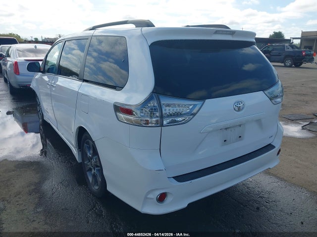 5TDXK3DC3GS741829 Toyota Sienna Se Premium 8 Passenger