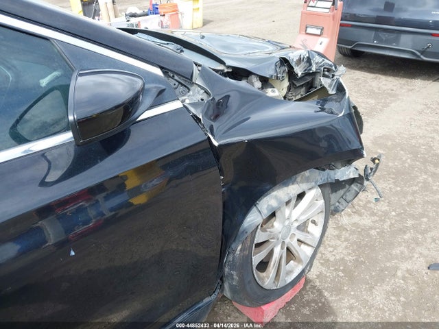 2015 Chrysler 200 Limited მანქანა იყიდება აუქციონზე, vin: 1C3CCCAB3FN728742, აუქციონის ნომერი: 44852433