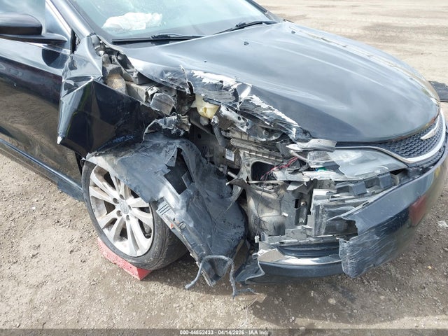 2015 Chrysler 200 Limited მანქანა იყიდება აუქციონზე, vin: 1C3CCCAB3FN728742, აუქციონის ნომერი: 44852433