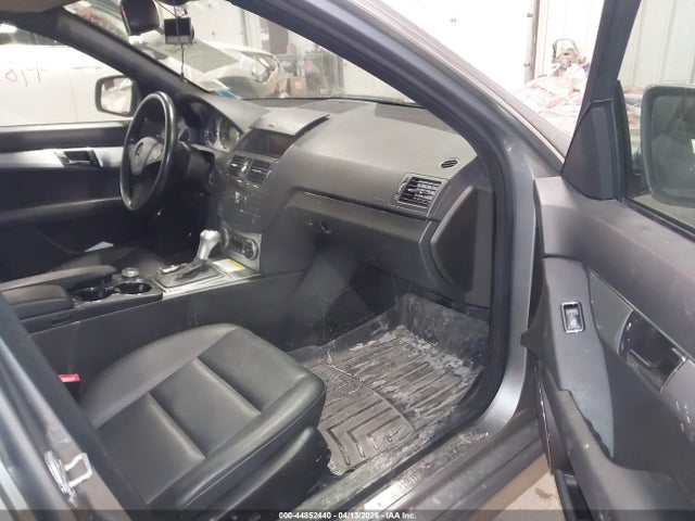 44852440 :رقم المزاد ، WDDGF81X08F156691 vin ، 2008 Mercedes-benz C 300 Luxury 4matic/sport 4matic مزاد بيع