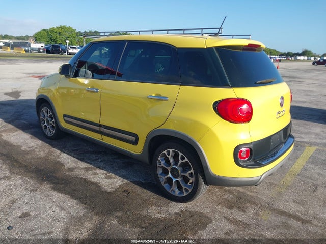 2014 FIAT 500L ZFBCFADH3EZ023666 Photo 2