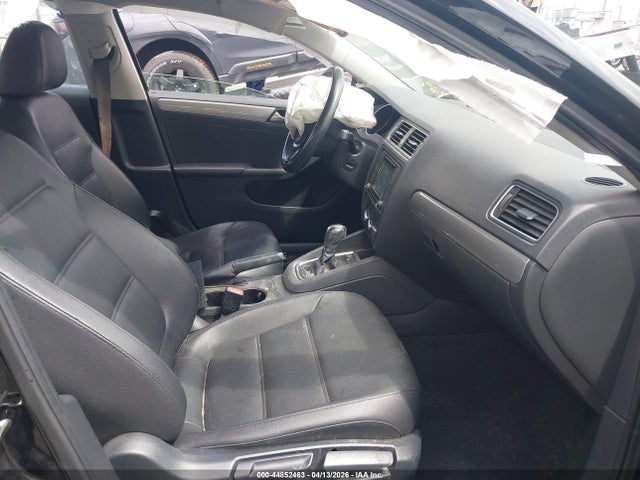 2017 Volkswagen Jetta 1.4t Se მანქანა იყიდება აუქციონზე, vin: 3VWDB7AJ3HM335920, აუქციონის ნომერი: 44852463