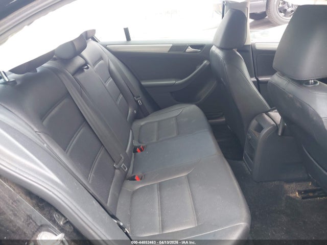 2017 Volkswagen Jetta 1.4t Se მანქანა იყიდება აუქციონზე, vin: 3VWDB7AJ3HM335920, აუქციონის ნომერი: 44852463