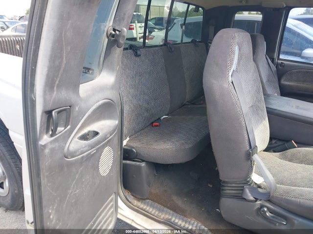 Продаж на аукціоні авто 2001 Dodge Ram 2500 St, vin: 1B7KC23651J533937, номер лоту: 44852468