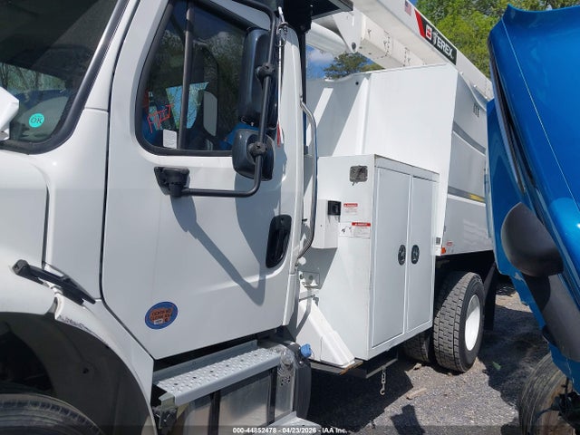 Продаж на аукціоні авто 2026 Freightliner M2 106 Medium Duty, vin: 1FVACWFD8THWP2116, номер лоту: 44852478