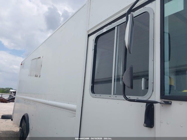 44852496 :رقم المزاد ، 1FC4E4KS3BDA94573 vin ، 2011 Ford E-450 Stripped مزاد بيع