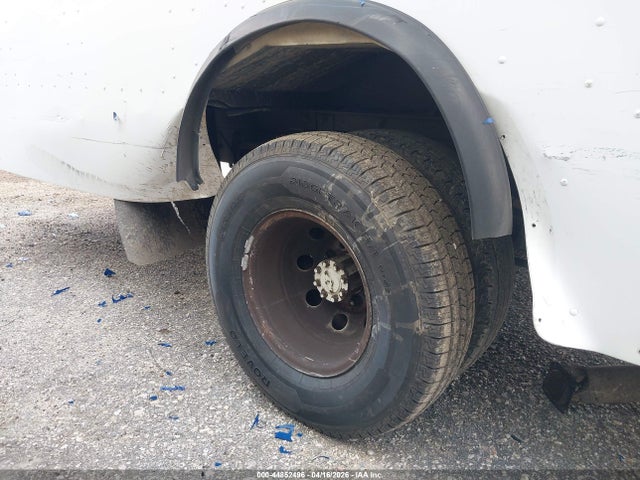 44852496 :رقم المزاد ، 1FC4E4KS3BDA94573 vin ، 2011 Ford E-450 Stripped مزاد بيع
