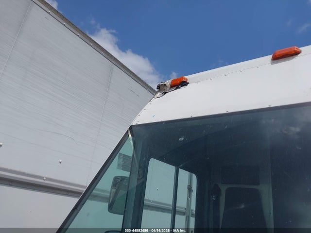 44852496 :رقم المزاد ، 1FC4E4KS3BDA94573 vin ، 2011 Ford E-450 Stripped مزاد بيع