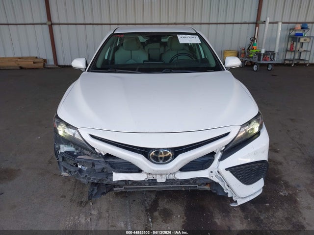 4T1G11AK5NU658782 Toyota CAMRY SE