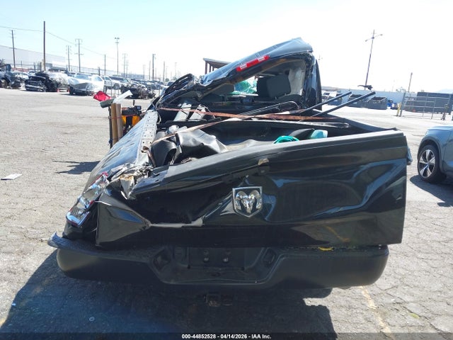 RAM 1500 2018 1C6RR6FG0JS263140 Image 16