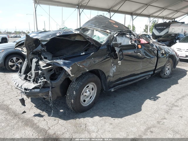 RAM 1500 2018 1C6RR6FG0JS263140 Image 2